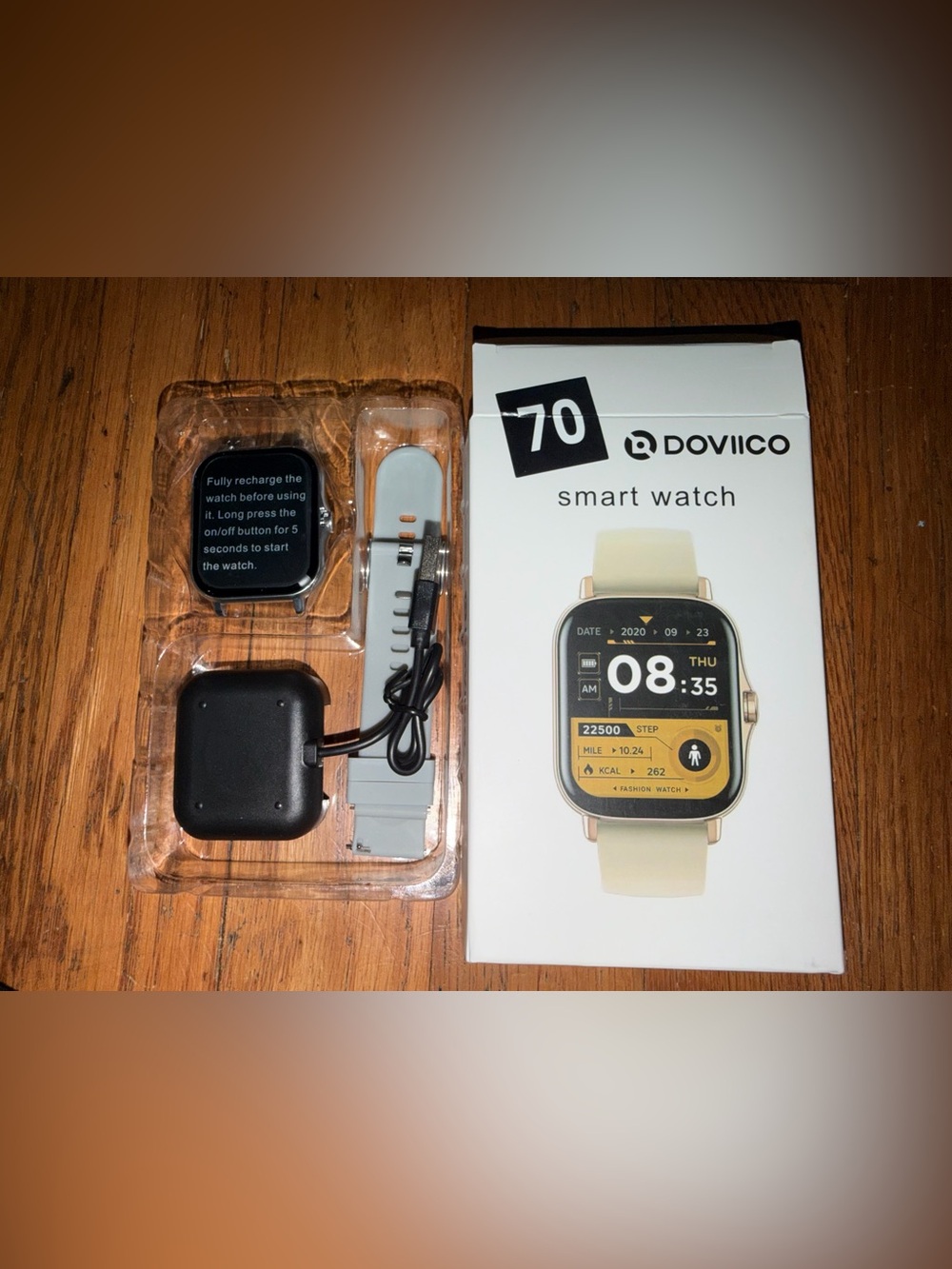 Doviico Smartwatch with Light Gray Strap and Silver Case